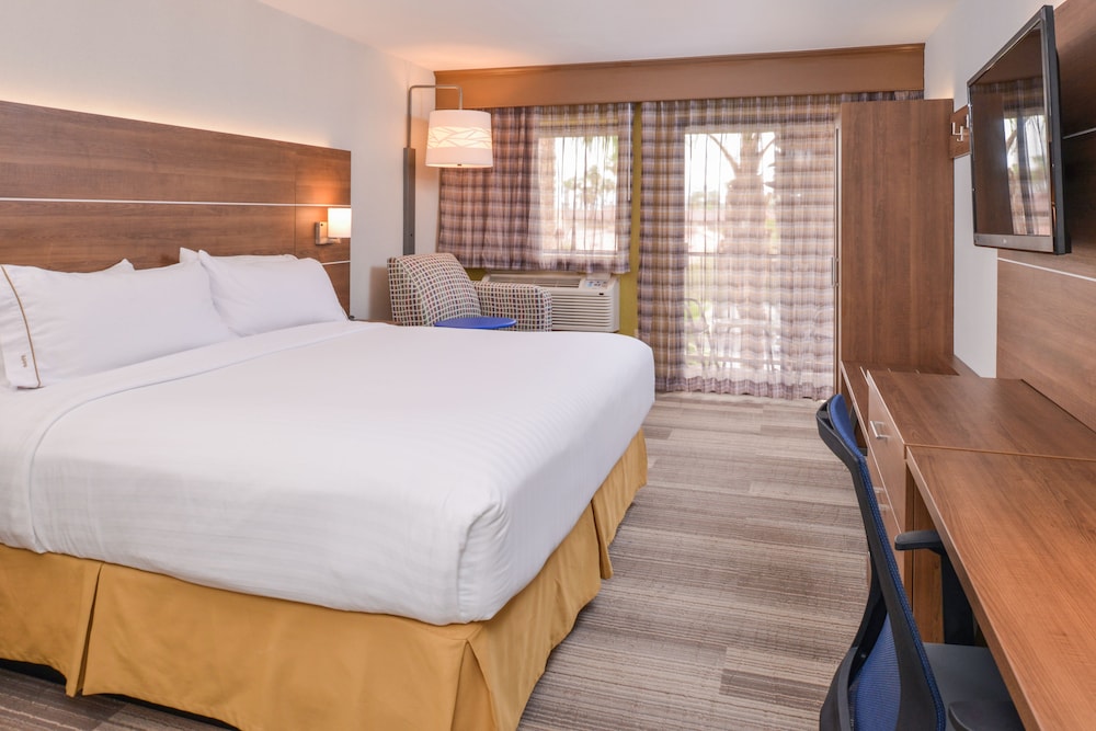 holiday inn express palm desert by ihg