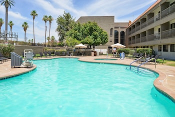 Holiday Inn Express Palm-Desert By Ihg,Palm Springs>>Palm Desert,3 star