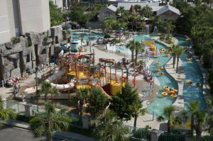 North Shore Oceanfront Resort Hotel With Waterpark,Near Northwood Shopping Plaza,4 star