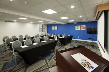 Holiday Inn Express & Suites Nashville - Brentwood I-65,Greenville>>Brentwood,3 star