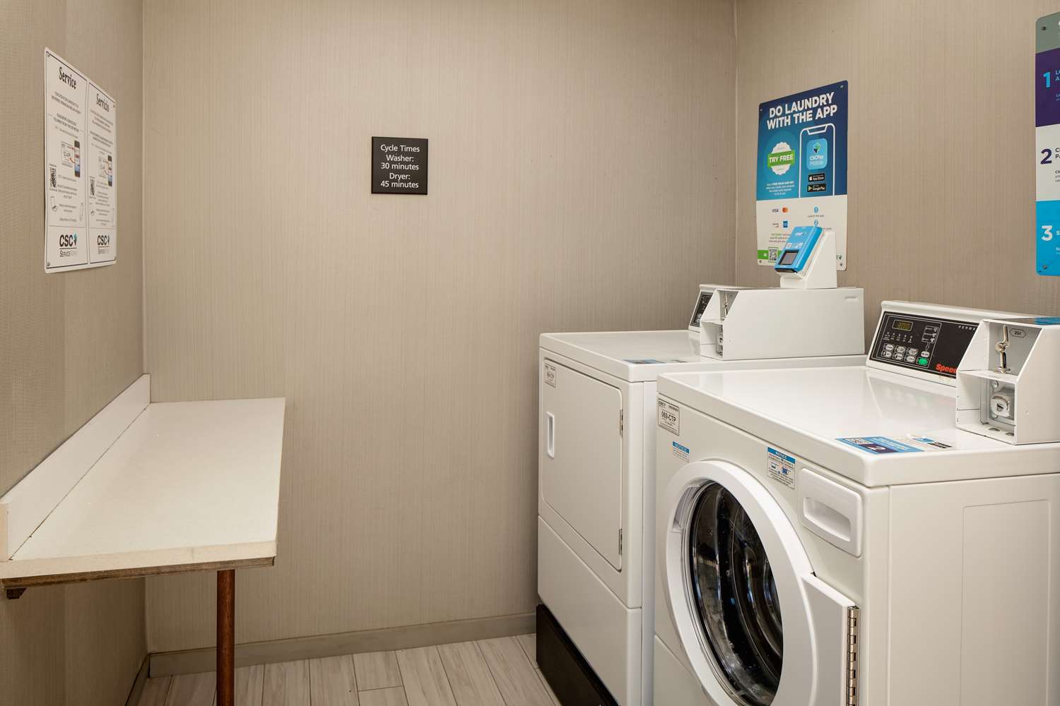 hampton inn and suites nashville airport