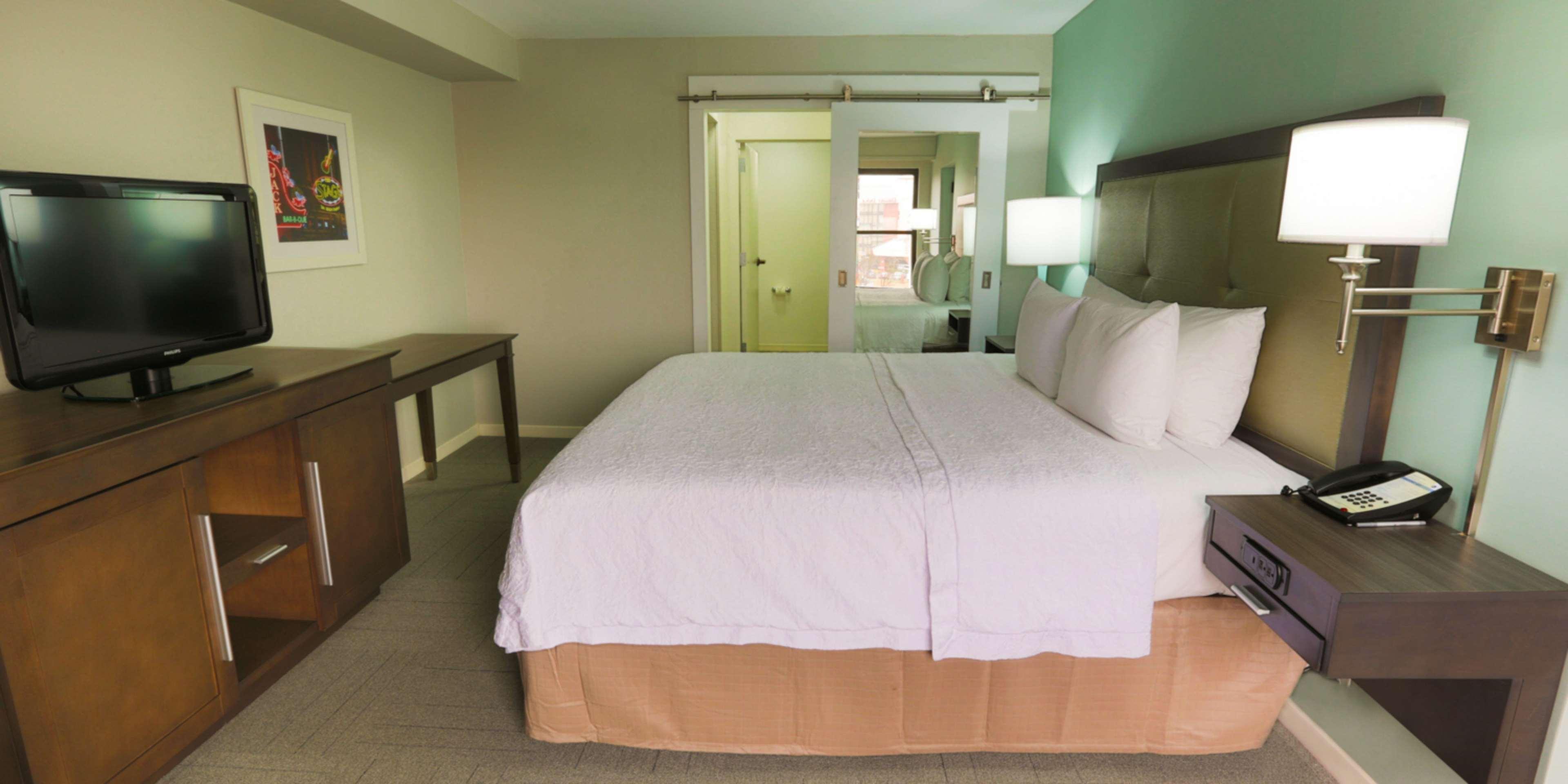 hampton inn and suites nashville airport