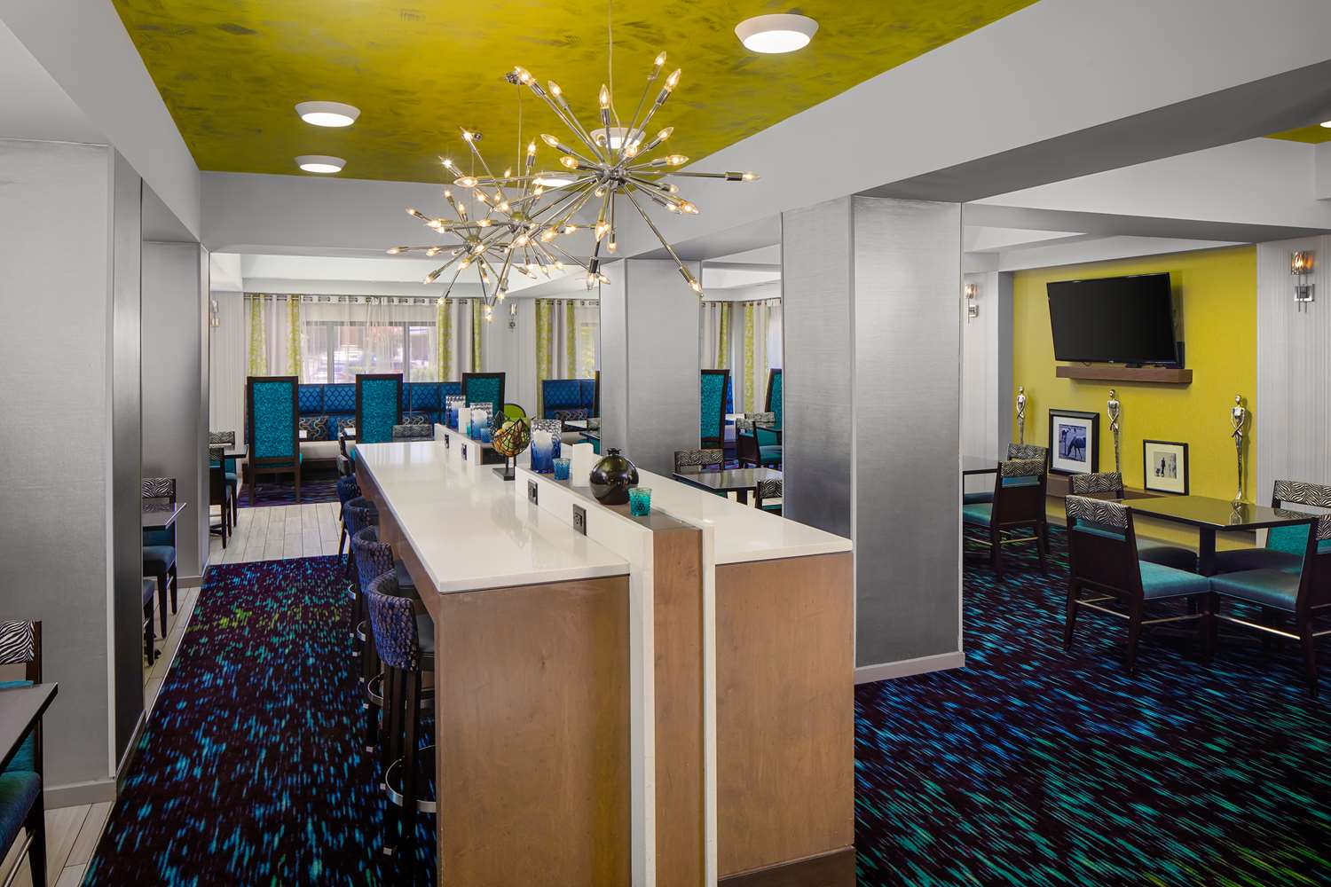hampton inn and suites nashville airport
