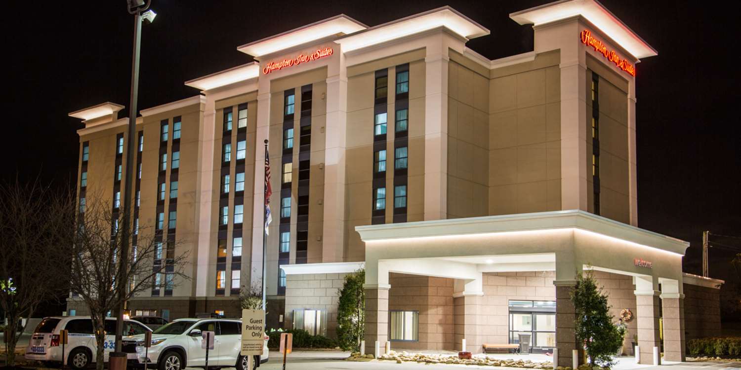 hampton inn and suites nashville airport
