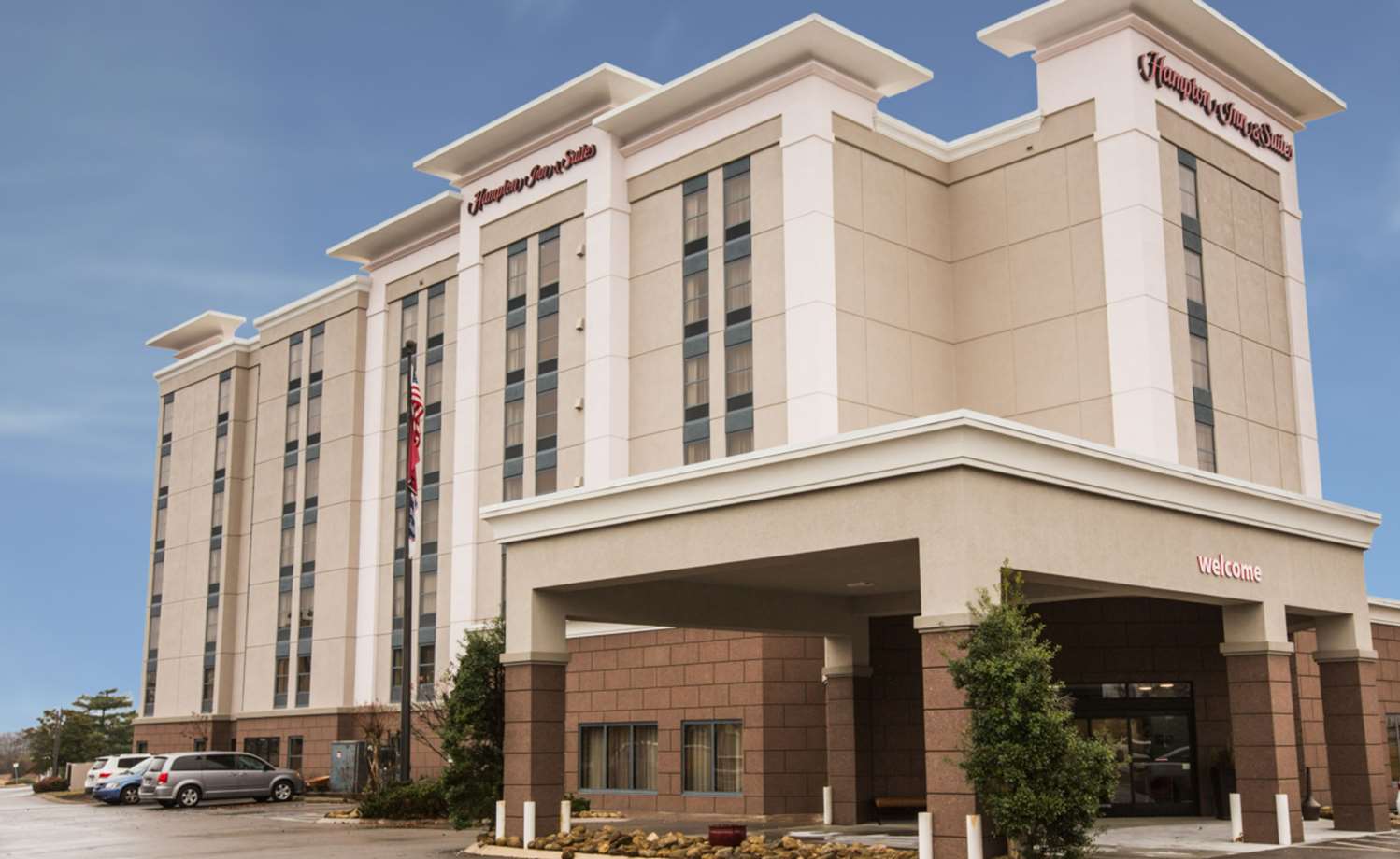 hampton inn and suites nashville airport