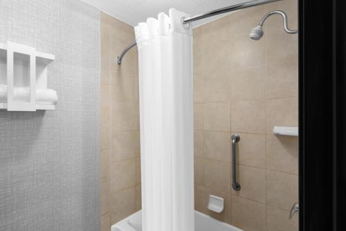 hampton inn phoenix biltmore