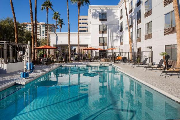 hampton inn phoenix biltmore
