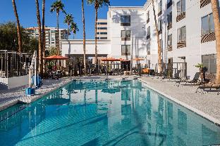 hampton inn phoenix biltmore