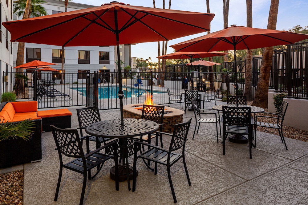 hampton inn phoenix biltmore