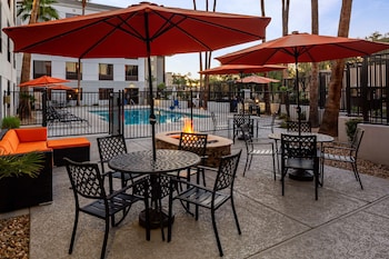 hampton inn phoenix biltmore
