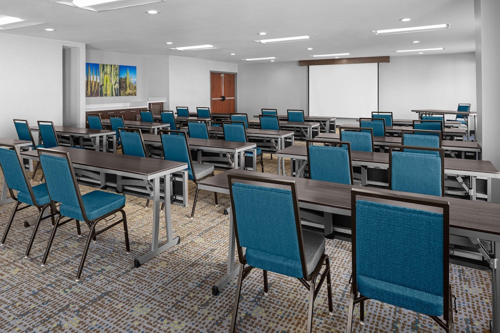 hampton inn phoenix biltmore