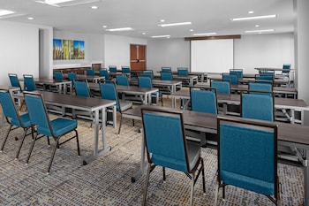 hampton inn phoenix biltmore