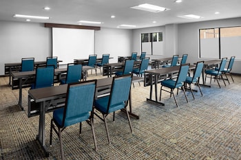 hampton inn phoenix biltmore
