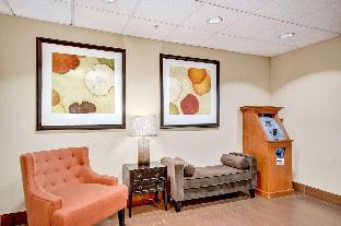 hampton inn and suites phoenix goodyear