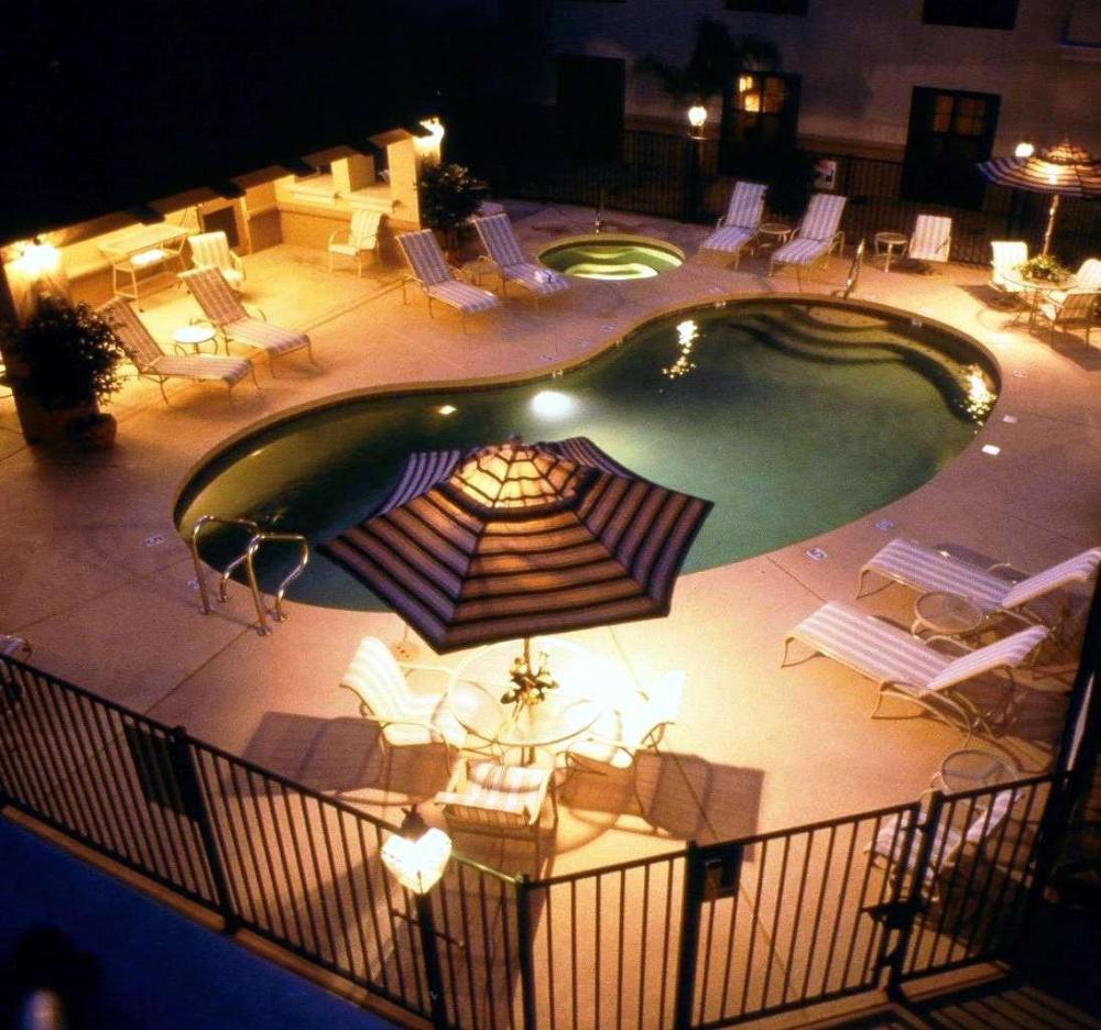hampton inn and suites phoenix goodyear