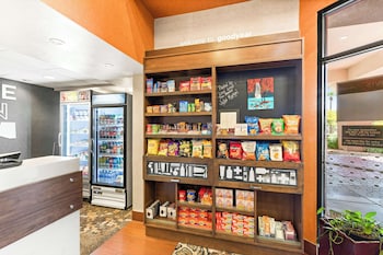 hampton inn and suites phoenix goodyear