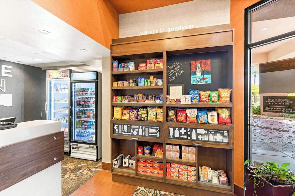 hampton inn and suites phoenix goodyear