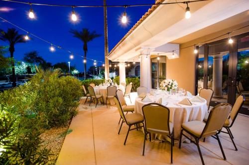 holiday inn phoenix chandler by ihg