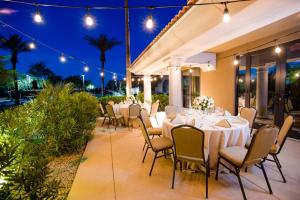 holiday inn phoenix chandler by ihg