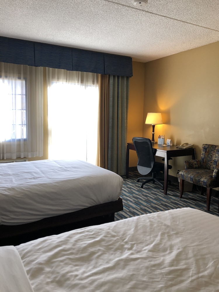 days inn and suites by wyndham mesa near phoenix