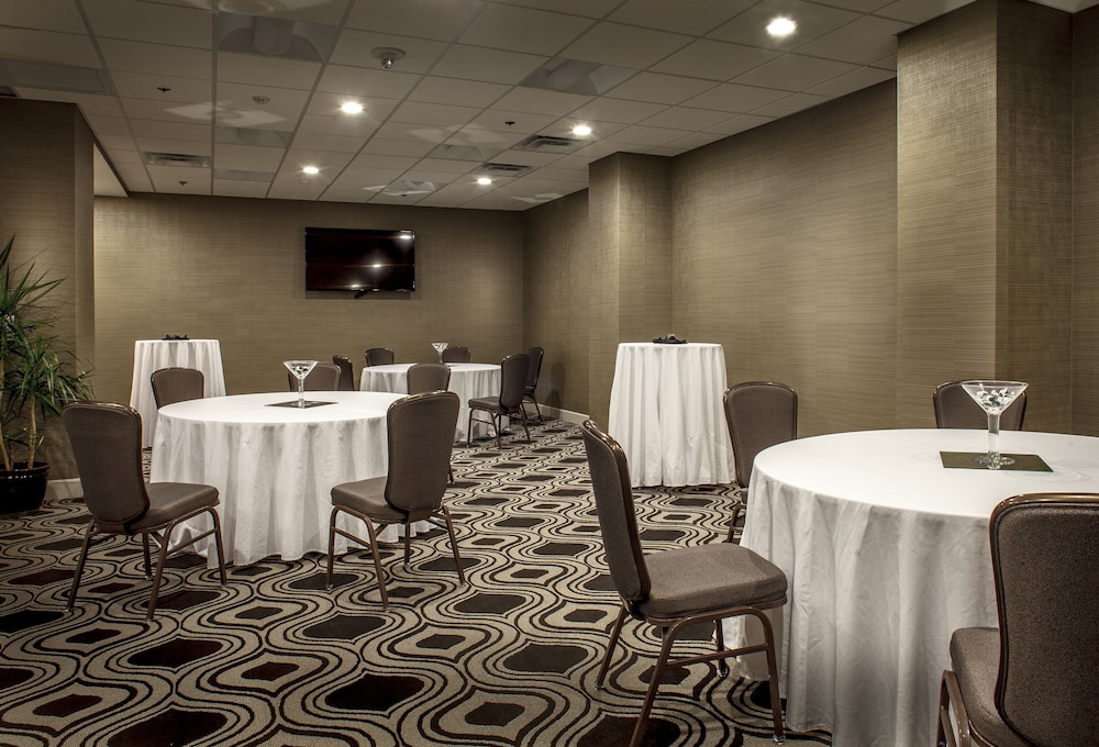 crowne plaza phoenix airport phx by ihg