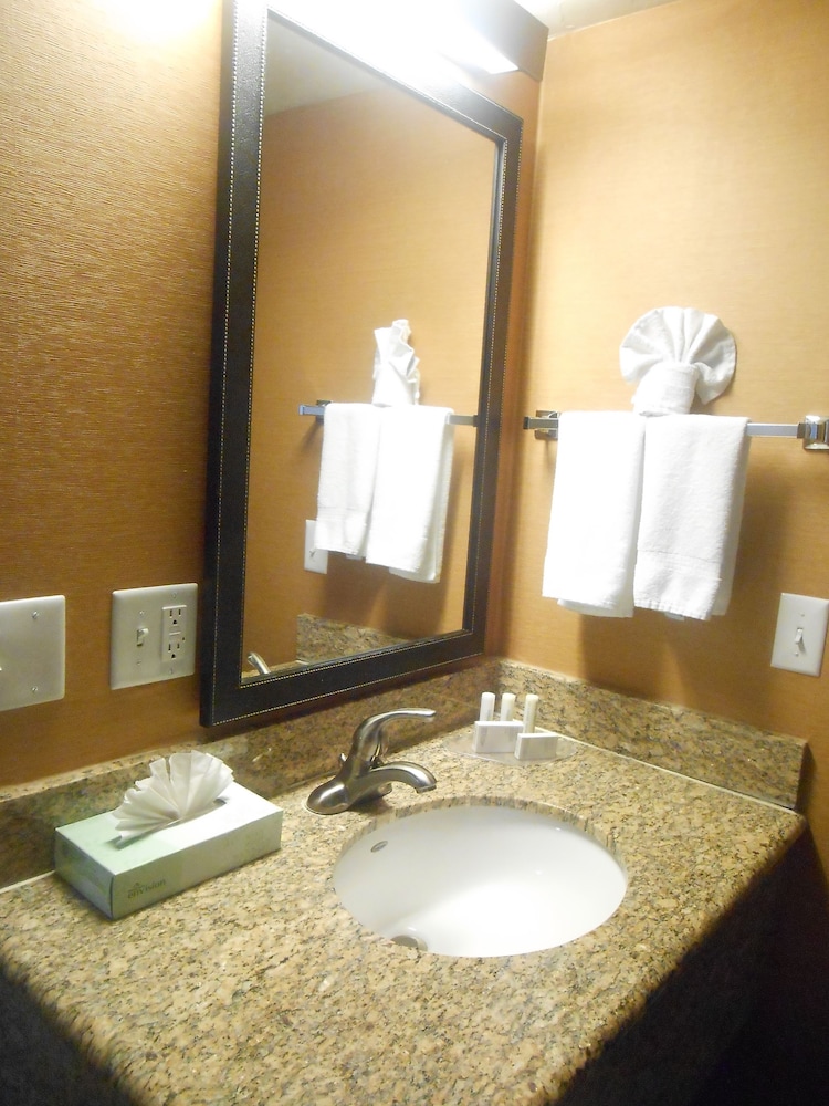 holiday inn express and suites phoenix mesa west