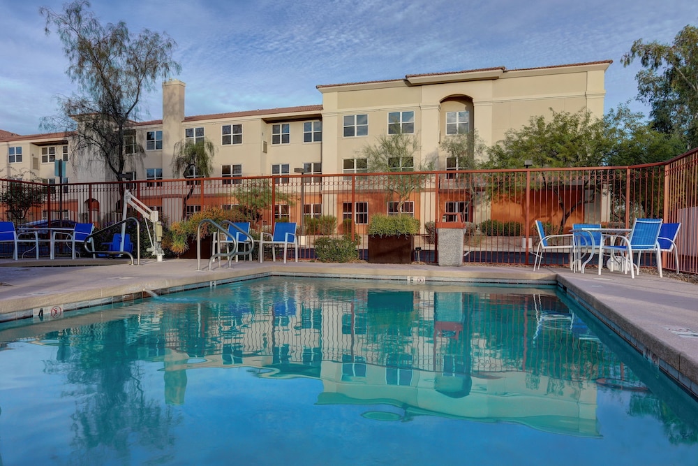 holiday inn express and suites phoenix mesa west