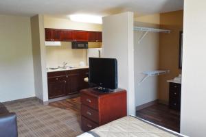 extended stay america select suites phoenix airport e oak st