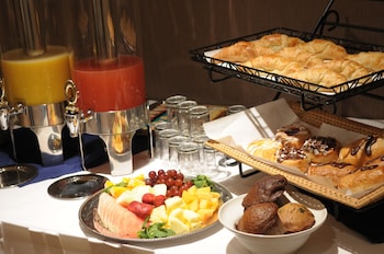 best western ville marie montreal hotel and suites