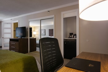 best western ville marie montreal hotel and suites