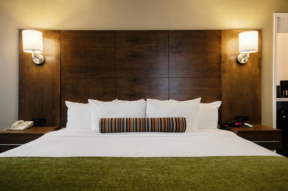 best western ville marie montreal hotel and suites