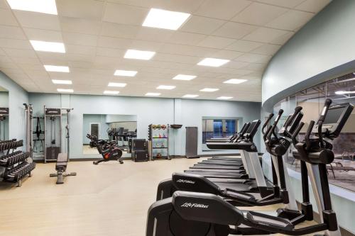 doubletree by hilton pointe claire montreal airport west