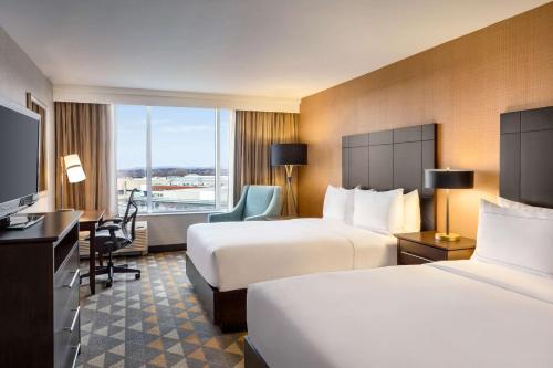 doubletree by hilton pointe claire montreal airport west