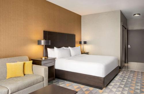 doubletree by hilton pointe claire montreal airport west