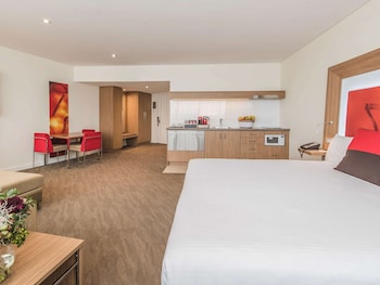 novotel sydney west hq hotel