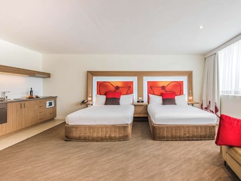 novotel sydney west hq hotel