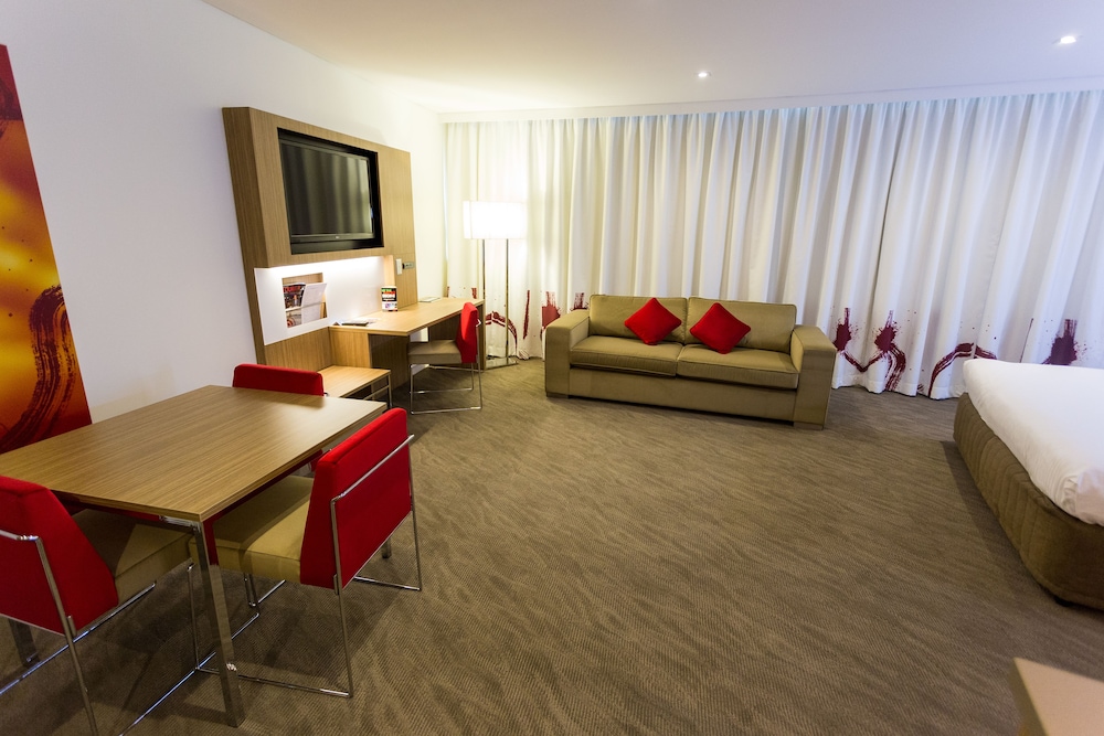 novotel sydney west hq hotel