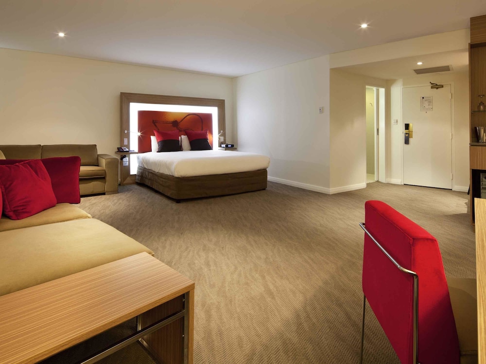 novotel sydney west hq hotel