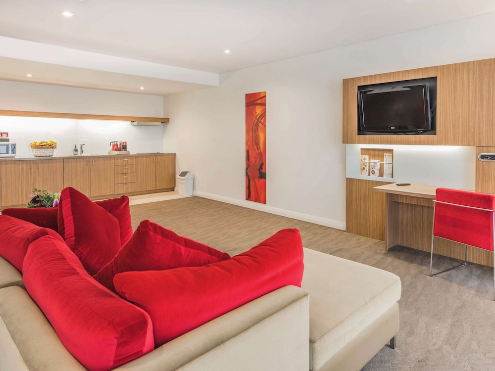 novotel sydney west hq hotel