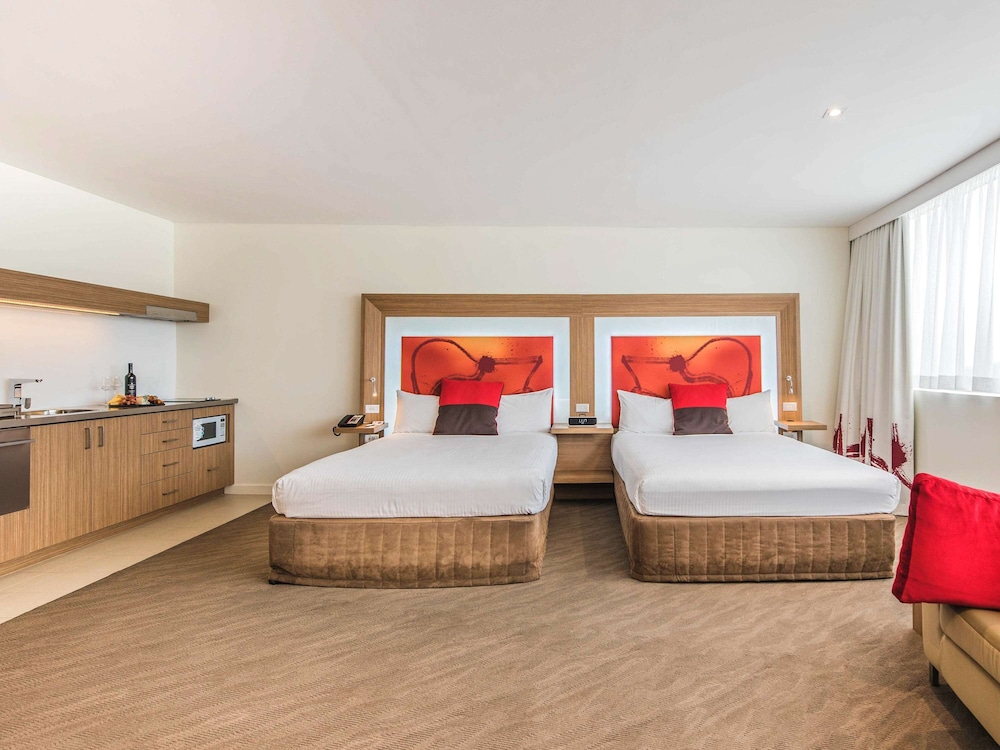 novotel sydney west hq hotel