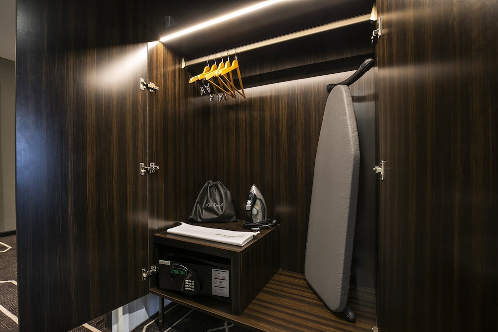 crowne plaza sydney airport by ihg