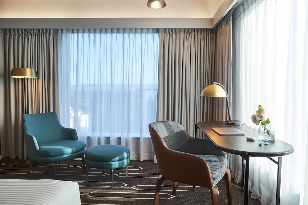 crowne plaza sydney airport by ihg