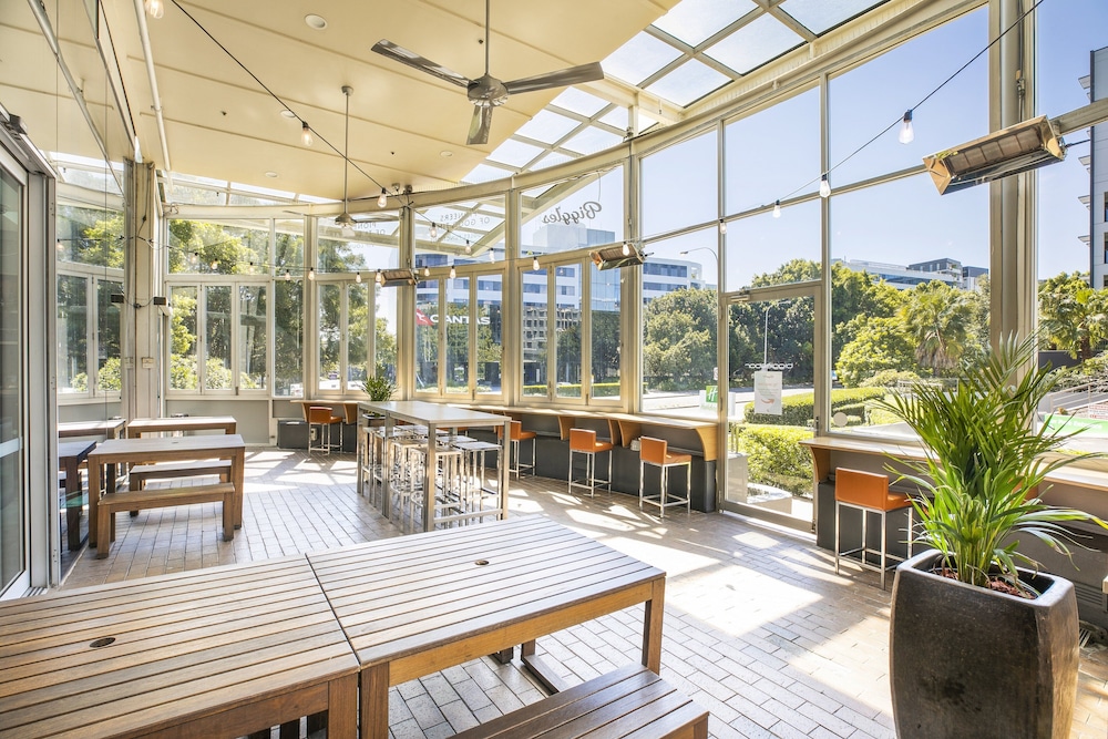 crowne plaza sydney airport by ihg