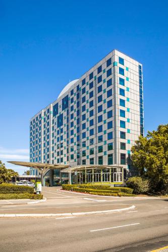 crowne plaza sydney airport by ihg