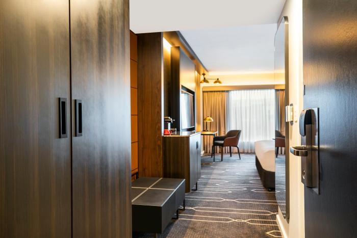 crowne plaza sydney airport by ihg