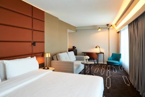 crowne plaza sydney airport by ihg