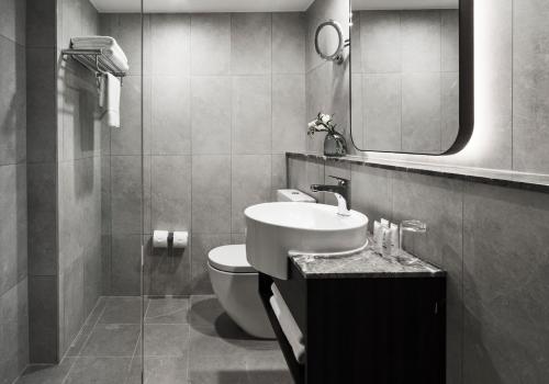 crowne plaza sydney airport by ihg