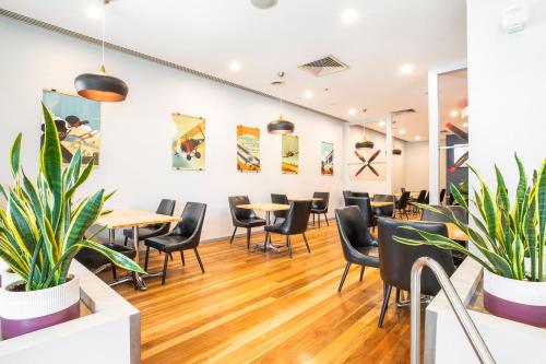 crowne plaza sydney airport by ihg