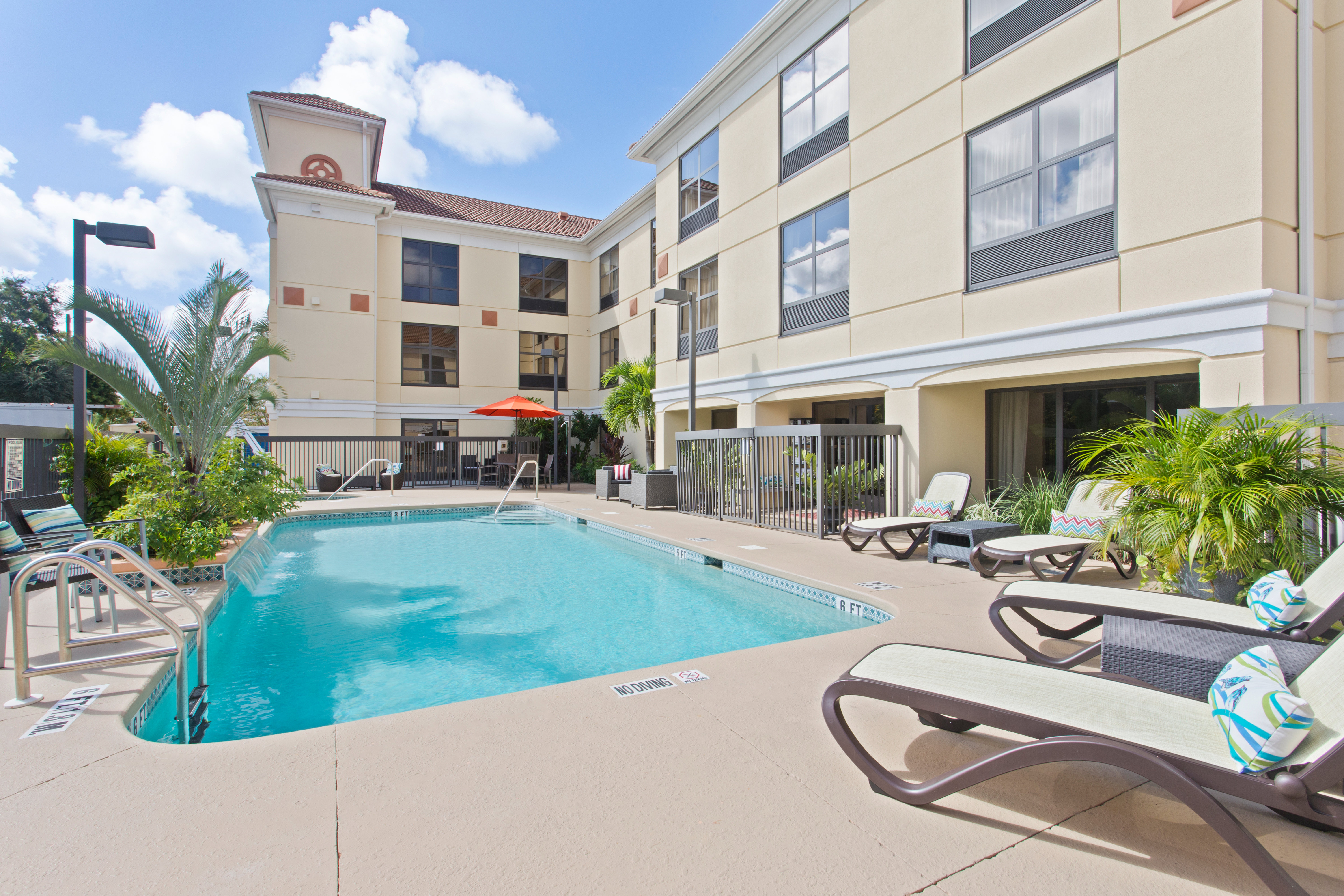 holiday inn express hotel and suites clearwater north dunedin by ihg
