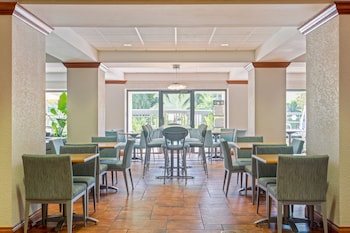 holiday inn express hotel and suites clearwater north dunedin by ihg